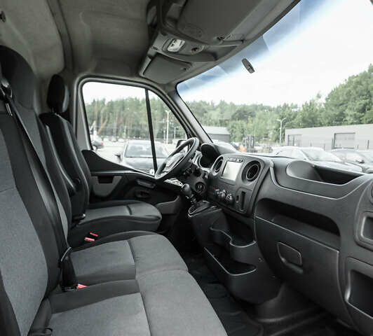 Белый Рено Мастер, объемом двигателя 2.3 л и пробегом 265 тыс. км за 17490 $, фото 21 на Automoto.ua