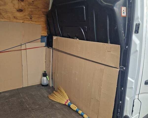 Белый Рено Мастер, объемом двигателя 2.3 л и пробегом 412 тыс. км за 17700 $, фото 32 на Automoto.ua