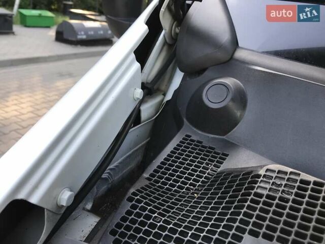 Білий Рено Мастєр, об'ємом двигуна 2.3 л та пробігом 174 тис. км за 18600 $, фото 84 на Automoto.ua