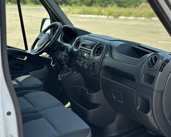 Рено Мастер 2018 в Дубно на Automoto.ua Белый Рено Мастер, объемом двигателя 0 л и пробегом 290 тыс. км за 17800 $, фото 19 на Automoto.ua