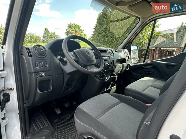 Белый Рено Мастер, объемом двигателя 2.3 л и пробегом 168 тыс. км за 16500 $, фото 13 на Automoto.ua