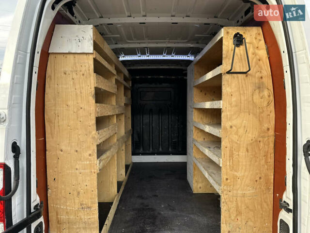 Белый Рено Мастер, объемом двигателя 2.3 л и пробегом 210 тыс. км за 16599 $, фото 31 на Automoto.ua