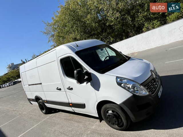 Белый Рено Мастер, объемом двигателя 2.3 л и пробегом 285 тыс. км за 18100 $, фото 1 на Automoto.ua