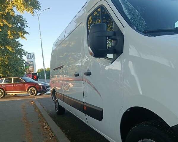 Белый Рено Мастер, объемом двигателя 2.3 л и пробегом 268 тыс. км за 16350 $, фото 3 на Automoto.ua