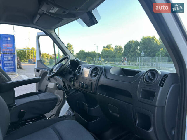 Белый Рено Мастер, объемом двигателя 0 л и пробегом 270 тыс. км за 14500 $, фото 52 на Automoto.ua
