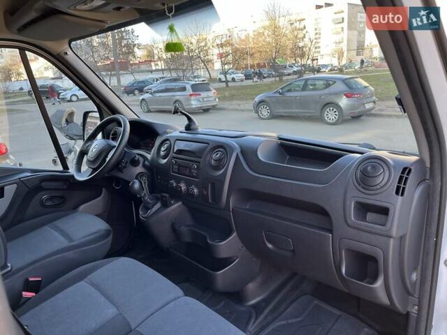 Белый Рено Мастер, объемом двигателя 2.3 л и пробегом 520 тыс. км за 18000 $, фото 14 на Automoto.ua