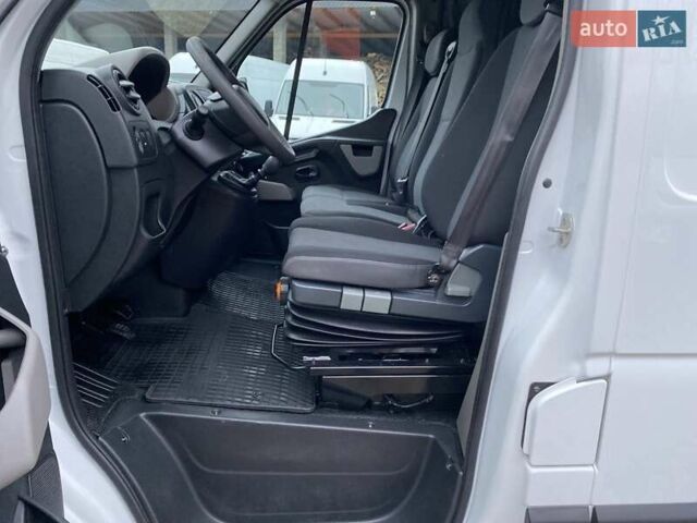 Белый Рено Мастер, объемом двигателя 2.3 л и пробегом 220 тыс. км за 15700 $, фото 37 на Automoto.ua