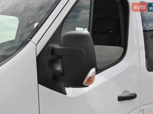 Рено Мастер 2018 в Киеве на Automoto.ua Белый Рено Мастер, объемом двигателя 2.3 л и пробегом 264 тыс. км за 22500 $, фото 10 на Automoto.ua
