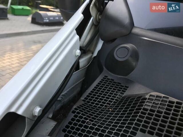 Білий Рено Мастєр, об'ємом двигуна 2.3 л та пробігом 174 тис. км за 18600 $, фото 85 на Automoto.ua