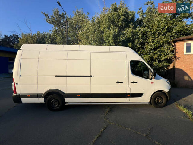 Белый Рено Мастер, объемом двигателя 0 л и пробегом 1000 тыс. км за 21000 $, фото 2 на Automoto.ua