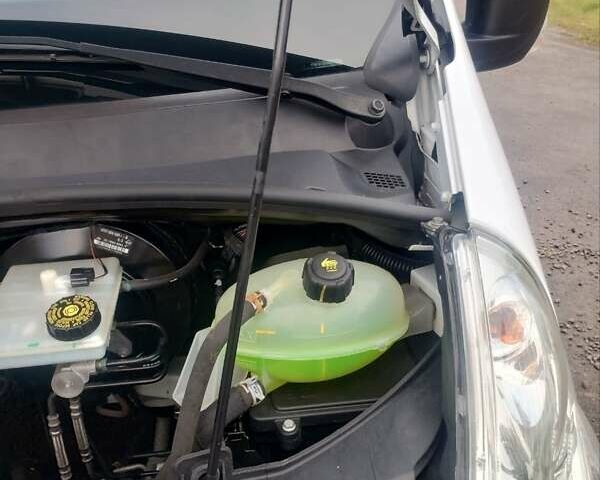 Белый Рено Мастер, объемом двигателя 2.3 л и пробегом 121 тыс. км за 17800 $, фото 30 на Automoto.ua