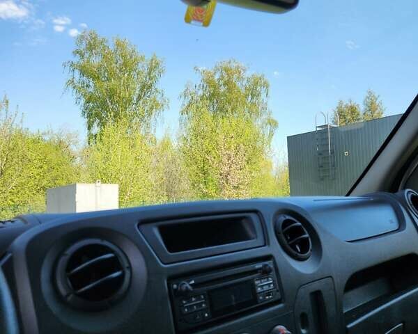 Белый Рено Мастер, объемом двигателя 2.3 л и пробегом 152 тыс. км за 17900 $, фото 26 на Automoto.ua