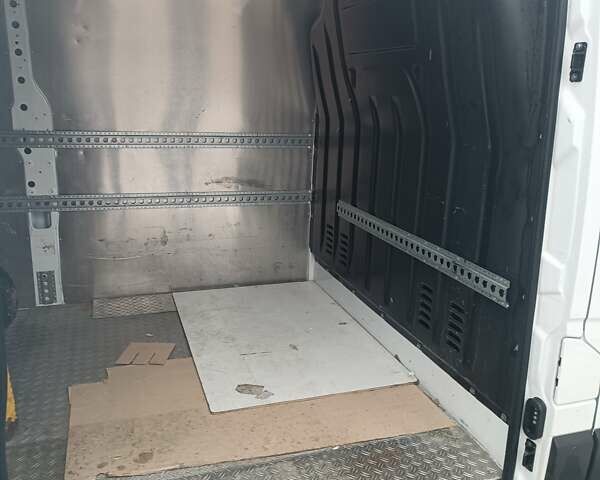 Белый Рено Мастер, объемом двигателя 0 л и пробегом 240 тыс. км за 16000 $, фото 1 на Automoto.ua