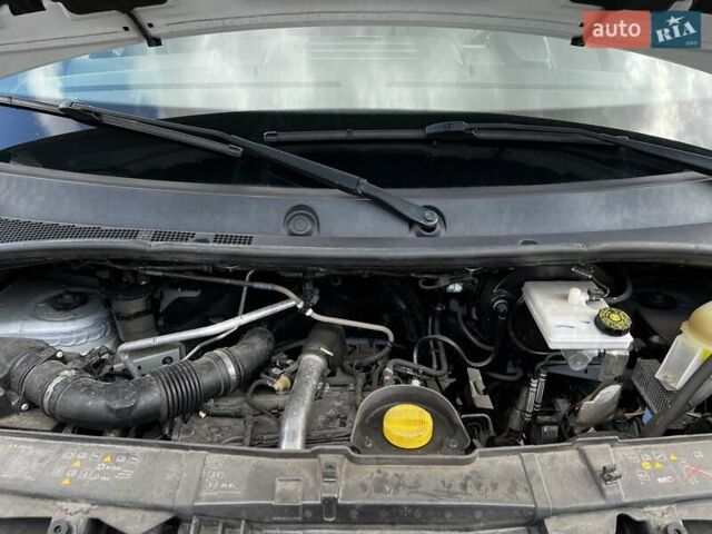 Белый Рено Мастер, объемом двигателя 2.3 л и пробегом 226 тыс. км за 17300 $, фото 30 на Automoto.ua