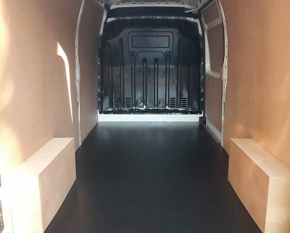 Белый Рено Мастер, объемом двигателя 0 л и пробегом 289 тыс. км за 17300 $, фото 32 на Automoto.ua