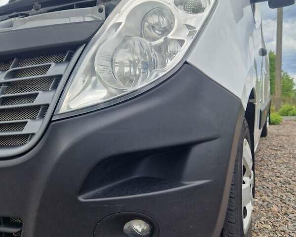 Белый Рено Мастер, объемом двигателя 2.3 л и пробегом 412 тыс. км за 17700 $, фото 17 на Automoto.ua