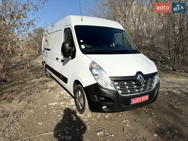 Белый Рено Мастер, объемом двигателя 0 л и пробегом 240 тыс. км за 17800 $, фото 2 на Automoto.ua