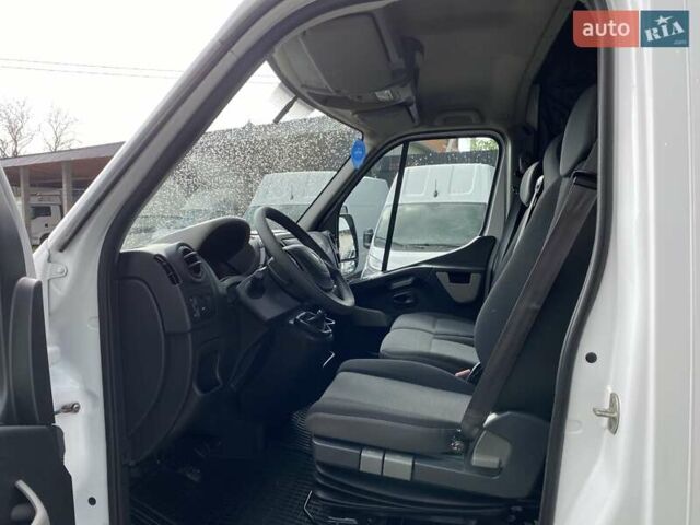 Белый Рено Мастер, объемом двигателя 2.3 л и пробегом 220 тыс. км за 15450 $, фото 30 на Automoto.ua