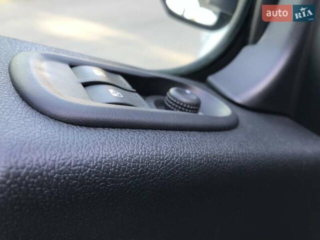 Білий Рено Мастєр, об'ємом двигуна 2.3 л та пробігом 174 тис. км за 18600 $, фото 66 на Automoto.ua