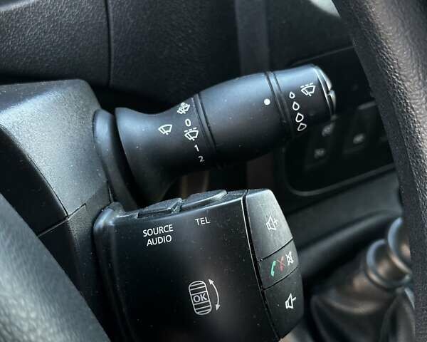 Рено Мастер 2018 в Дубно на Automoto.ua Белый Рено Мастер, объемом двигателя 0 л и пробегом 290 тыс. км за 17800 $, фото 32 на Automoto.ua