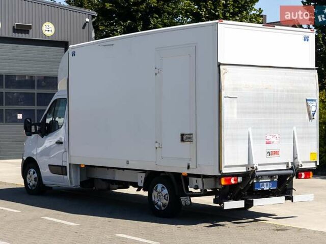 Белый Рено Мастер, объемом двигателя 2.3 л и пробегом 220 тыс. км за 19500 $, фото 6 на Automoto.ua