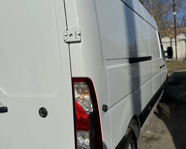Белый Рено Мастер, объемом двигателя 0 л и пробегом 240 тыс. км за 17800 $, фото 31 на Automoto.ua