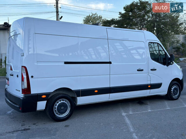Белый Рено Мастер, объемом двигателя 2.3 л и пробегом 290 тыс. км за 17800 $, фото 10 на Automoto.ua