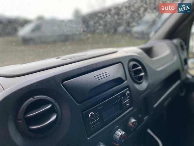 Белый Рено Мастер, объемом двигателя 2.3 л и пробегом 220 тыс. км за 15450 $, фото 31 на Automoto.ua