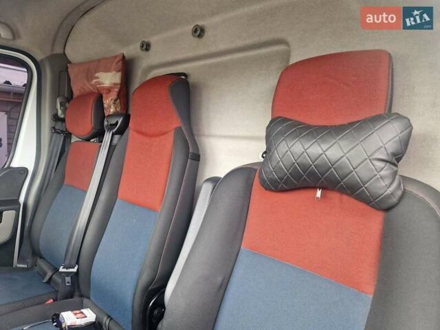 Белый Рено Мастер, объемом двигателя 2.3 л и пробегом 412 тыс. км за 17700 $, фото 23 на Automoto.ua