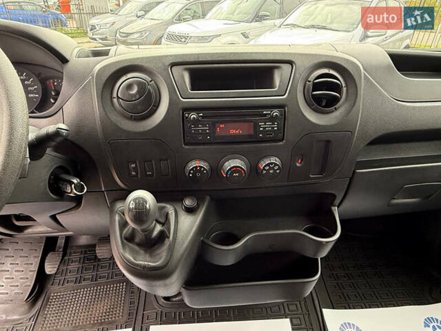 Белый Рено Мастер, объемом двигателя 2.3 л и пробегом 250 тыс. км за 16500 $, фото 10 на Automoto.ua