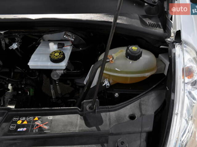 Рено Мастер 2018 в Киеве на Automoto.ua Белый Рено Мастер, объемом двигателя 2.3 л и пробегом 264 тыс. км за 22500 $, фото 65 на Automoto.ua