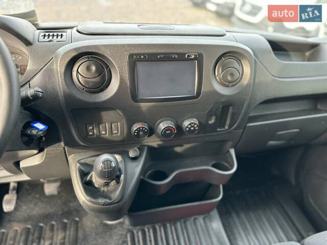 Белый Рено Мастер, объемом двигателя 2.3 л и пробегом 210 тыс. км за 16599 $, фото 21 на Automoto.ua