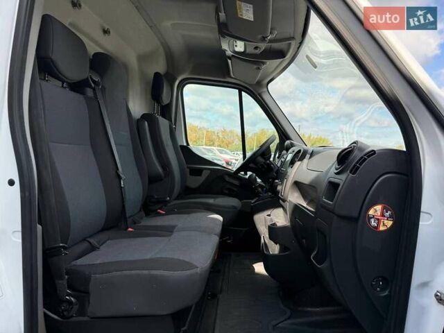 Белый Рено Мастер, объемом двигателя 2.3 л и пробегом 147 тыс. км за 17700 $, фото 43 на Automoto.ua