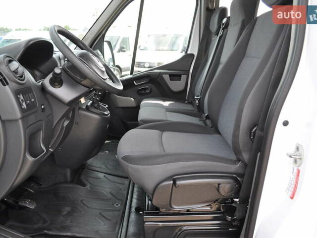 Рено Мастер 2018 в Киеве на Automoto.ua Белый Рено Мастер, объемом двигателя 2.3 л и пробегом 264 тыс. км за 22500 $, фото 44 на Automoto.ua