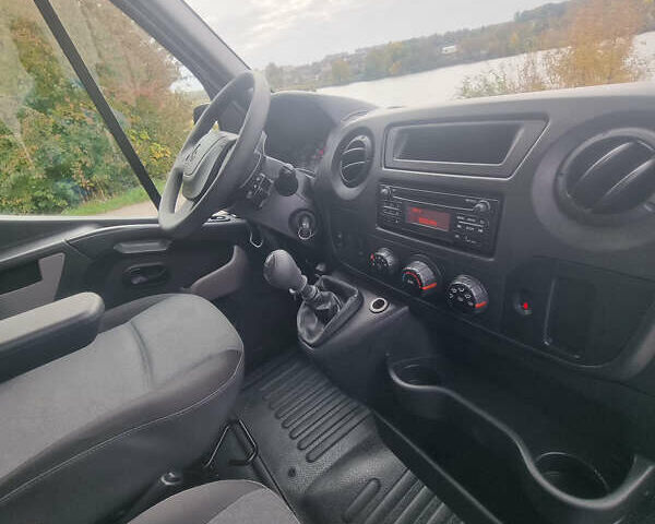 Рено Мастєр 2018 у Бердичеве на Automoto.ua Білий Рено Мастєр, об'ємом двигуна 2.3 л та пробігом 195 тис. км за 17500 $, фото 22 на Automoto.ua