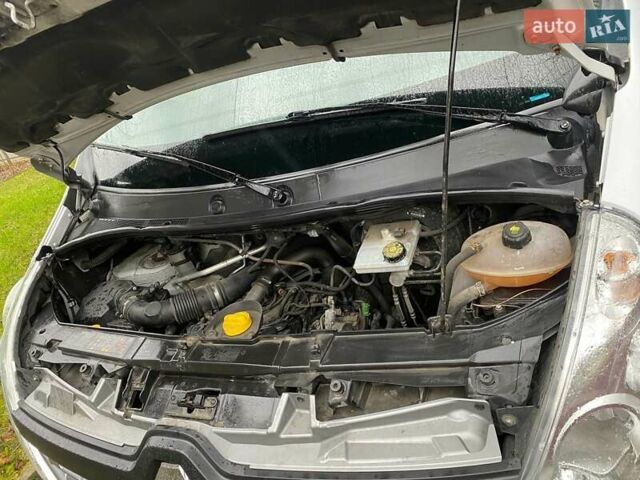 Белый Рено Мастер, объемом двигателя 2.3 л и пробегом 364 тыс. км за 15900 $, фото 19 на Automoto.ua