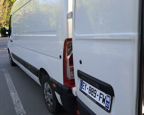 Белый Рено Мастер, объемом двигателя 0 л и пробегом 289 тыс. км за 17300 $, фото 28 на Automoto.ua