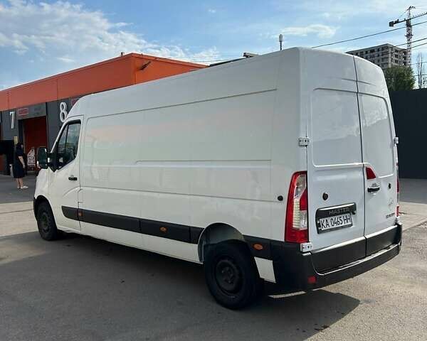 Белый Рено Мастер, объемом двигателя 2.3 л и пробегом 300 тыс. км за 16500 $, фото 1 на Automoto.ua