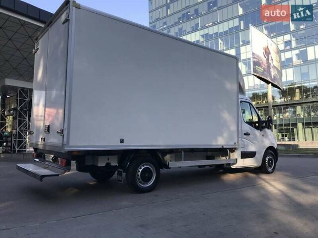 Білий Рено Мастєр, об'ємом двигуна 2.3 л та пробігом 174 тис. км за 18600 $, фото 4 на Automoto.ua