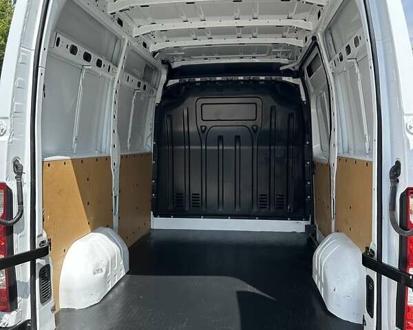 Белый Рено Мастер, объемом двигателя 2.3 л и пробегом 268 тыс. км за 14200 $, фото 11 на Automoto.ua