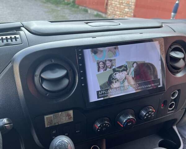 Белый Рено Мастер, объемом двигателя 2.3 л и пробегом 348 тыс. км за 16500 $, фото 10 на Automoto.ua