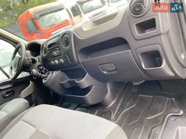Білий Рено Мастєр, об'ємом двигуна 2.3 л та пробігом 165 тис. км за 18300 $, фото 31 на Automoto.ua