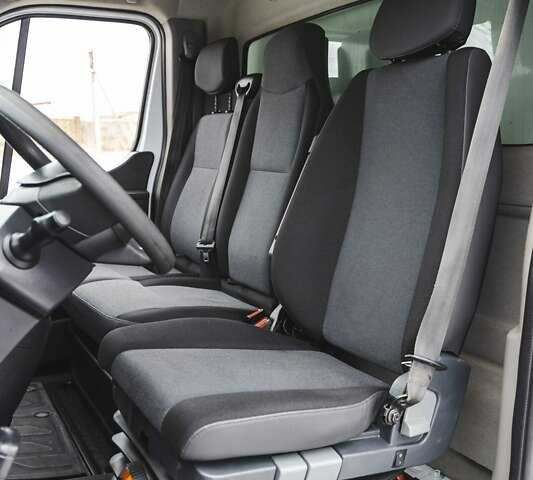 Белый Рено Мастер, объемом двигателя 2.3 л и пробегом 220 тыс. км за 19500 $, фото 12 на Automoto.ua