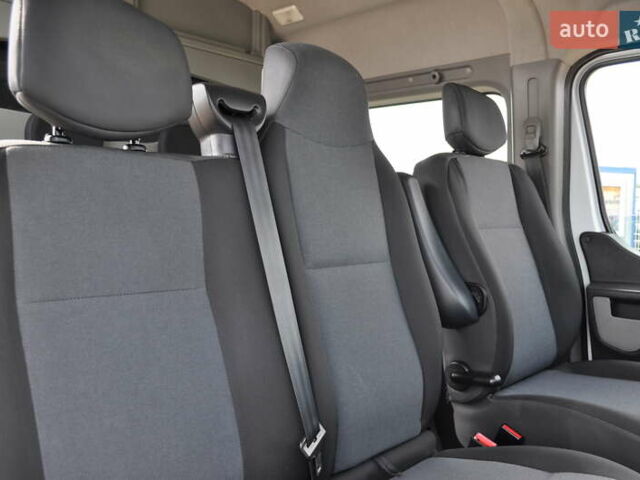 Рено Мастер 2018 в Киеве на Automoto.ua Белый Рено Мастер, объемом двигателя 2.3 л и пробегом 264 тыс. км за 22500 $, фото 35 на Automoto.ua