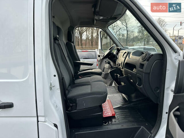 Белый Рено Мастер, объемом двигателя 2.3 л и пробегом 210 тыс. км за 16599 $, фото 23 на Automoto.ua