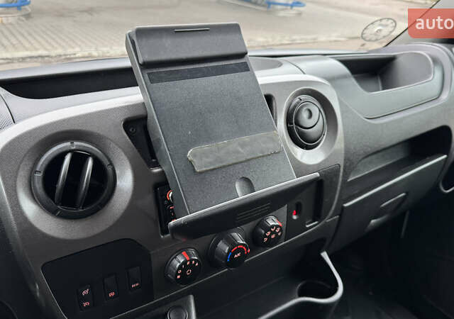 Белый Рено Мастер, объемом двигателя 2.3 л и пробегом 175 тыс. км за 21100 $, фото 35 на Automoto.ua