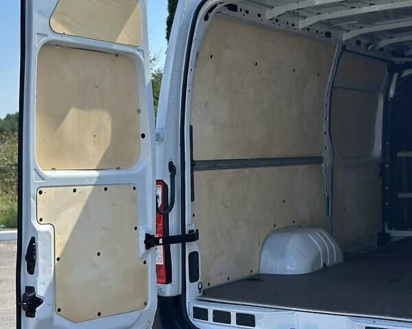 Рено Мастер 2018 в Дубно на Automoto.ua Белый Рено Мастер, объемом двигателя 0 л и пробегом 290 тыс. км за 17800 $, фото 11 на Automoto.ua