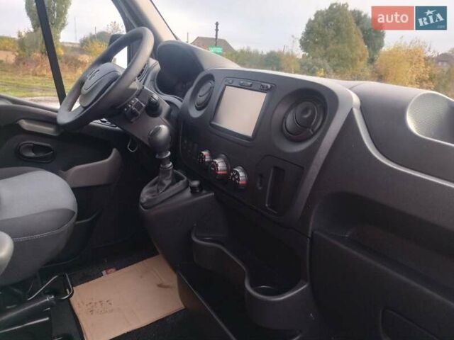 Белый Рено Мастер, объемом двигателя 2.3 л и пробегом 121 тыс. км за 17800 $, фото 18 на Automoto.ua