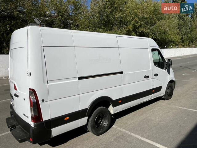 Белый Рено Мастер, объемом двигателя 2.3 л и пробегом 285 тыс. км за 18100 $, фото 3 на Automoto.ua