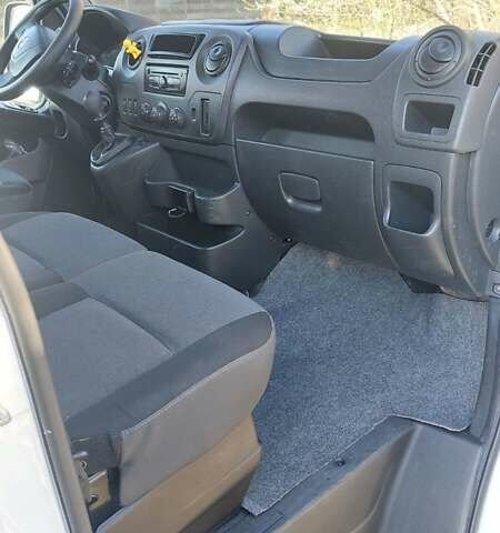 Рено Мастєр 2018 у Дубно на Automoto.ua Білий Рено Мастєр, об'ємом двигуна 2.3 л та пробігом 261 тис. км за 20550 $, фото 34 на Automoto.ua